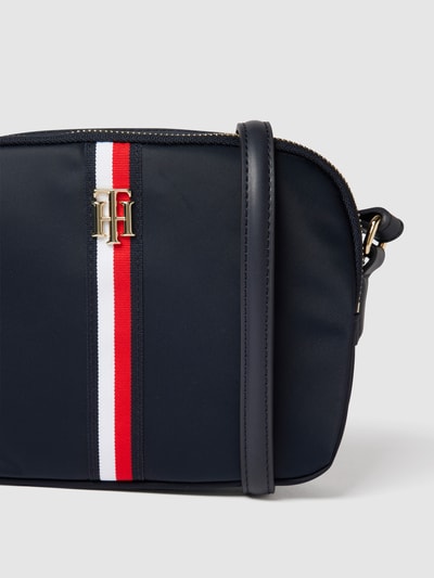 Tommy Hilfiger Umhängetasche mit Kontraststreifen Marine 3