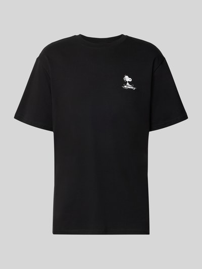 Produktfoto, zwart oversized t-shirt uit pure katoen model 'PEANUTS' van ONLY voor Heren, gladde structuur, eenvoudige vorm