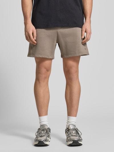 Tommy Jeans Regular Fit Shorts aus Baumwoll-Mix Hellbraun 4
