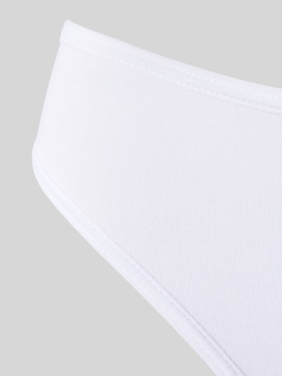 Frauenmodel trägt weißen Slips aus Baumwoll-Mix mit Logo-Print im 3er-Pack von SKINY, feine Struktur, Nahaufnahme Hüfte, Damen Slip, Slim Fit.