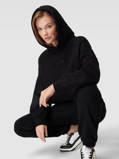 Review Hoodie mit Label-Stitching Black 3