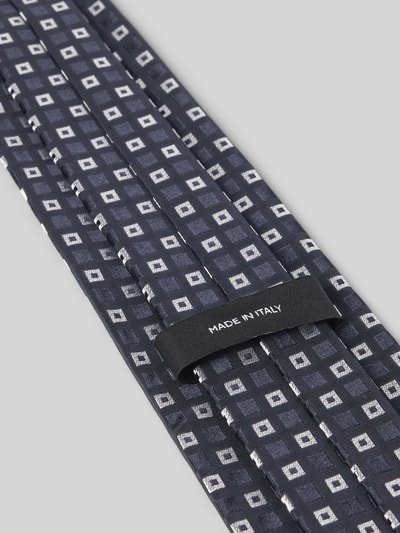 Productfoto, Seidenkrawatte mit all-over motief van BOSS, gestippeld patroon, materiaal: zuiver zijde, donkerblauw met grijstinten