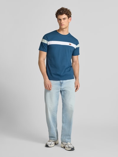 ellesse męski t-shirt o kroju regular fit z detalem z logo model 'Caserio' Błękitny 1