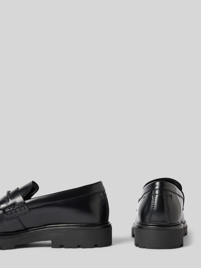 Produktfoto, schwarze Loafer aus echtem Rindsleder Modell 'Phil' von Marc O'Polo, glatte Oberfläche, dicke Sohle, Herren Loafer von Marc O'Polo