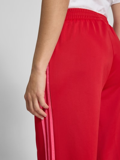 adidas Originals Trainingsbroek met elastische band en labelstitching Rood - 3