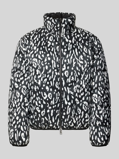 Productfoto, zwart-witte Regular Fit donsjack met aan twee kanten draagbaar van Marc Cain, Dames donsjack, textuur met patroon