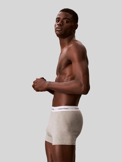 Calvin Klein Underwear obcisłe bokserki o kroju regular fit z mieszanki bawełny w zestawie 3 szt. Różowy 3