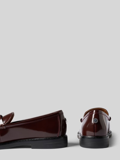 Produktfoto, Loafer met schachtbrug model 'Adison' van Steve Madden in donkerrood met gladde zool, siernaad, hakhoogte 3 cm, schachthoogte 6 cm, schachtbreedte 12 cm