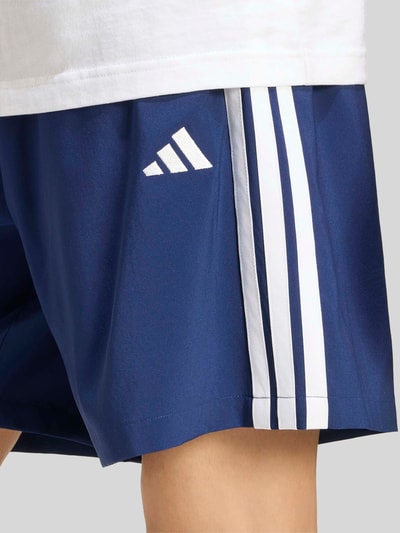 adidas Sportswear Regular Fit Sweatshorts mit Logo-Print Dunkelblau 3