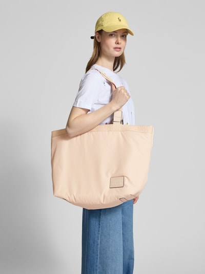 STUDIO BERLIN Handtasche mit Label-Badge Modell 'SCHÖNEBERG' Beige 1