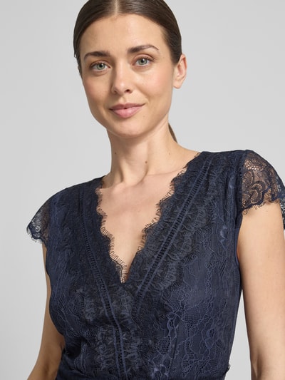 GUIDO MARIA KRETSCHMER WOMAN Spitzenshirt mit V-Ausschnitt Marine 3