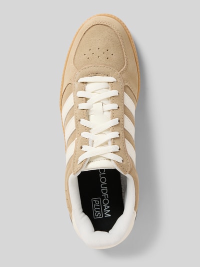 Produktfoto, Sneakersy z naturalnej skóry z wiązaniem model 'BREAKNET SLEEK' od adidas Sportswear, zaokrąglony czubek, gumowa podeszwa, wysokość obcasa 2 cm, wysokość cholewki 7 cm, szerokość cholewki 6 cm.