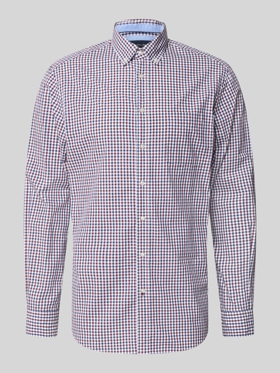 Produktfoto, Regular Fit Freizeithemd mit Button-Down-Kragen von Christian Berg Men aus reiner Baumwolle im Vichy-Karo-Muster, Knopfleiste, mehrfarbige Karos, glatte Textur.