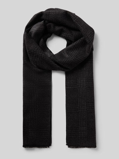 Produktfoto, Schal aus reiner Viskose von Christian Berg Men, schwarze Strick-Optik, rechteckige Form, ausgefranste Abschlüsse, Breite 31 cm.