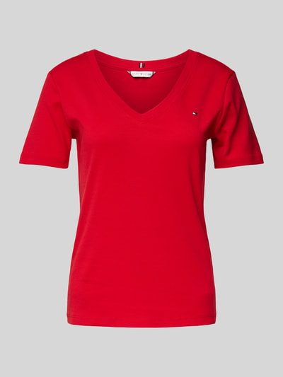 Tommy Hilfiger Slim Fit T-Shirt mit V-Ausschnitt Modell 'CODY' Rot 2