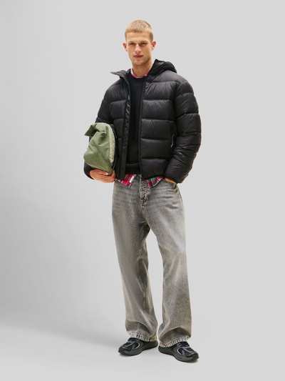 Tommy Jeans Regular Fit Steppjacke mit Kapuzenkragen Black 1