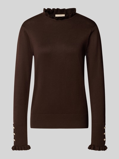 Produktfoto, brauner Strickpullover mit Stehkragen und Rüschen Modell 'Katie' von FREE/QUENT, Regular Fit, Knöpfe am Ärmel, feine Strickstruktur