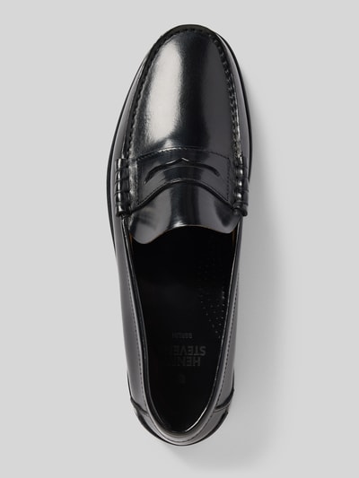 Produktfoto, Loafers aus Leder Modell 'Hunter' von Henry Stevens in Schwarz mit Glattleder, Abgerundete-Spitze und Schlupfform, Absatzhöhe: 2 cm, Schafthöhe: 7 cm, Schaftweite: 13 cm bei Größe 44.