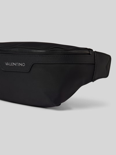 VALENTINO BAGS Saszetka nerka z detalem z logo model ‘CARDANO’ Czarny 2