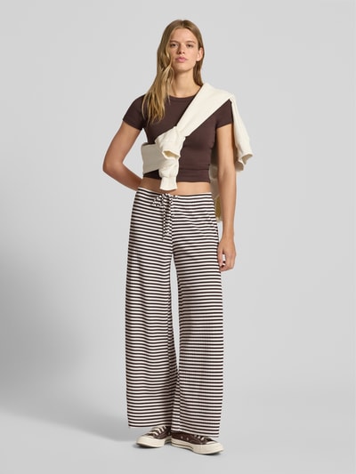 Gina Tricot Lounge-Hose mit Streifenmuster und elastischem Bund Hellbraun Melange 1