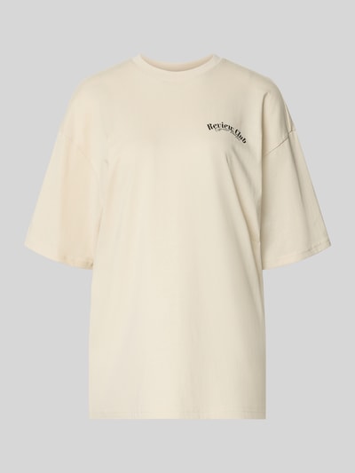 Produktfoto, Oversized T-Shirt mit Statement-Print von REVIEW aus Reine Baumwolle im Oversize Fit mit Rundhalsausschnitt in Cremefarbe