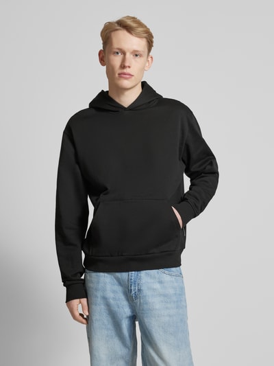 REVIEW Hoodie mit Känguru-Tasche Black 4