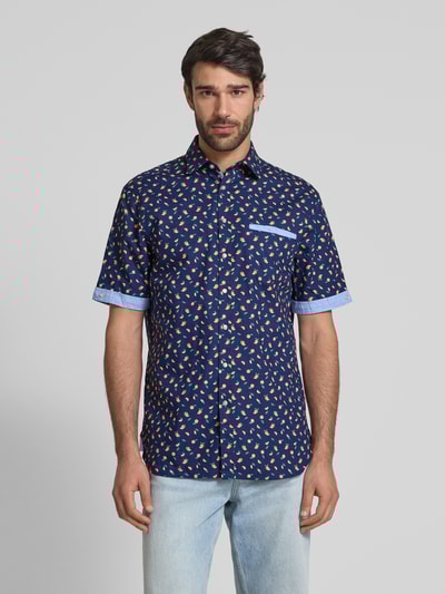 Christian Berg Men Regular Fit Freizeithemd mit Kentkragen Marine 4