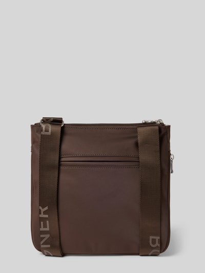 Produktfoto, Shoulder Bag mit Logo-Detail Modell 'Serena' von BOGNER in Braun, sichtbarer Reißverschluss, strukturierte Oberfläche, Produktmaße und verstellbarer Schulterriemen deutlich, Kontext: Damen Shoulder Bag von BOGNER, Hauptfach mit Reißverschluss, Modell 'Serena', Logo-Detail, Breite 24 cm, Länge 24 cm, Tiefe 2 cm, Länge Schulterriemen 112 cm