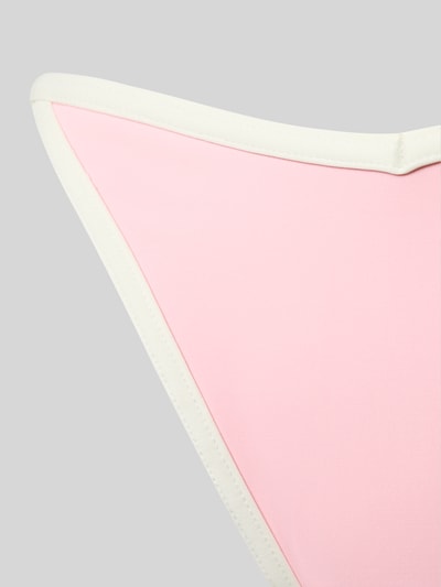 Produktfoto, Bikini-Slip mit Schnürung und Label-Applikation Modell 'NIKI' von Guess aus Material-Mix mit Stretch-Anteil, rosa und cremefarbene Farbkombination, glatte Textur, körpernahe Passform
