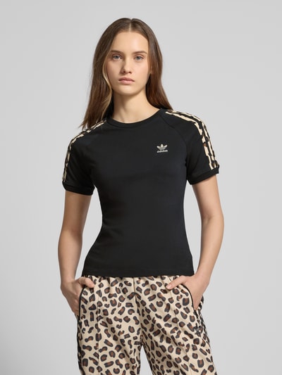 adidas Originals T-shirt o kroju slim fit z okrągłym dekoltem Czarny 4