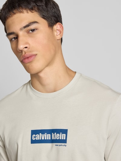 Calvin Klein Jeans T-Shirt mit Label-Print Offwhite 3