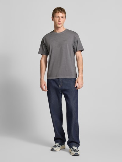 Levi's® T-shirt o kroju relaxed fit z czystej bawełny Jasnoszary 1