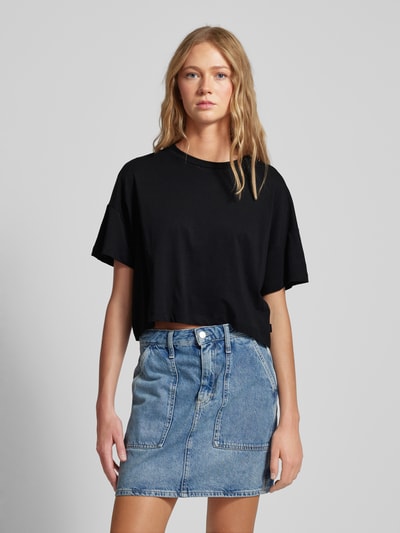 Noisy May Cropped T-Shirt mit Label-Detail Modell 'ALENA' BLACK 4