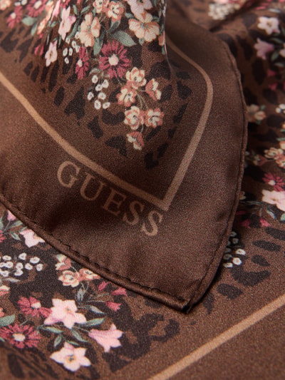 Produktfoto, Tuch mit Allover-Logo-Print van GUESS in elastische materiaalmix met bloemenprint, vierkant design, bruin met roze en witte accenten