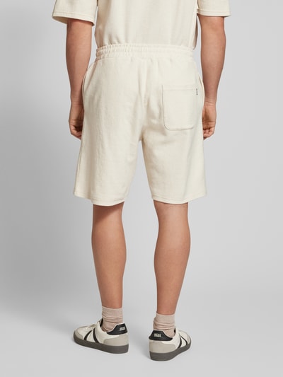 REVIEW Regular Fit Sweatshorts mit Strukturmuster Ecru 5