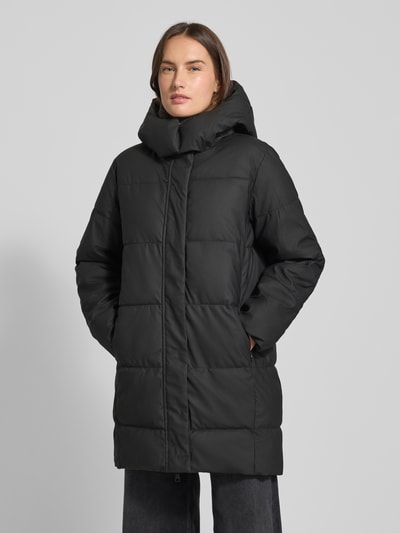 Vero Moda Płaszcz pikowany o kroju regular fit z kapturem model ‘GREATAKYLIE’ Czarny 4