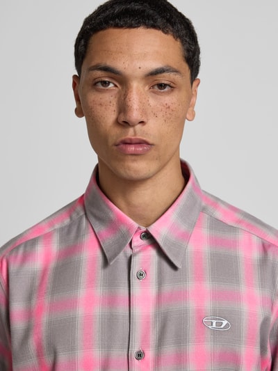 Diesel Regular Fit Freizeithemd mit Kentkragen Rose 3