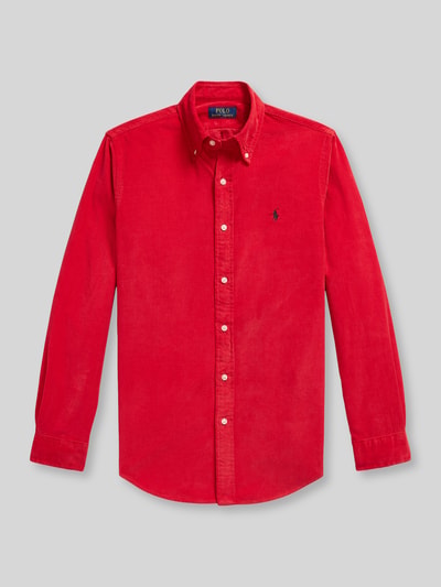 Produktfoto, leuchtend rotes Custom Fit Freizeithemd aus reiner Baumwolle von Polo Ralph Lauren, detailreiche Textur, klarer Hintergrund
