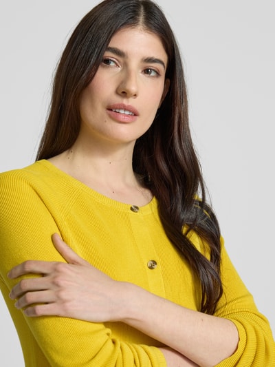 Christian Berg Woman Kurtka z dzianiny z listwą guzikową Musztardowy 3