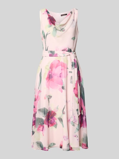 Produktfoto, Knielanges Cocktailkleid mit Bindegürtel von Vera Mont aus Chiffon, taillierter Schnitt, florales Muster in Rosa und Grün, Wasserfall-Ausschnitt, Knielänge, Damen, Rückenlänge bei Größe 36: 104 cm, Brustweite bei Größe 36: 40 cm