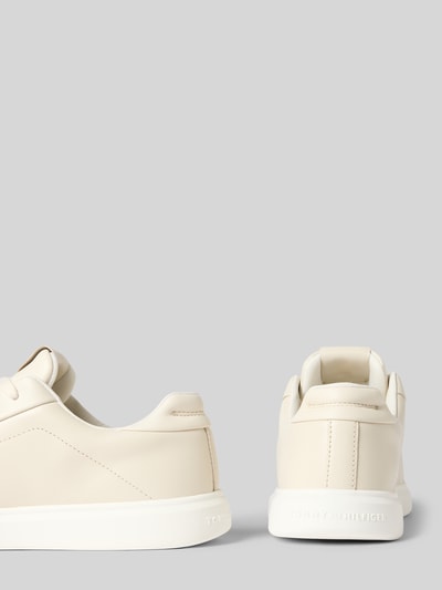 Tommy Hilfiger Sneakersy o niskim kroju z naturalnej skóry Złamany biały 2