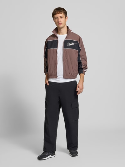 Nike Regular-Fit Trainingsjacke mit Logo Aubergine 1