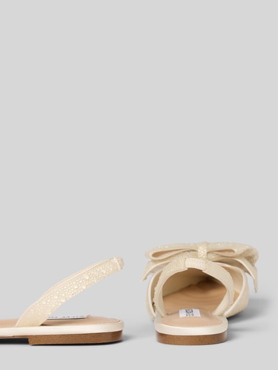 Produktfoto, Ballerinas im Slingback-Look Modell 'Cardi' von Steve Madden in Beige mit spitzer Form, Ziersteinbesatz, glatter Sohle, 2 cm Absatz