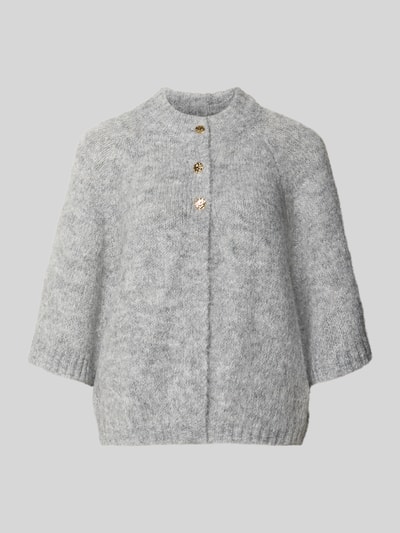 Produktfoto, szary Relaxed Fit Cardigan z dodatkiem wełny Model 'Benutta' od Neo Noir, elastyczna mieszanka materiałów, imitacja dzianiny, Rękaw o dł. 1/2, Listwa guzikowa, długość tyłu w rozmiarze 36: 54 cm, długość rękawów w rozmiarze 36: 38 cm
