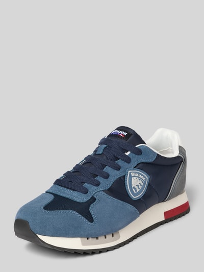 Produktfoto, Sneaker mit Label-Details Modell 'QUEENS05' von Blauer USA, abgerundete Form, strukturierte Sohle, Farbmix aus Blau, Weiß und Grau