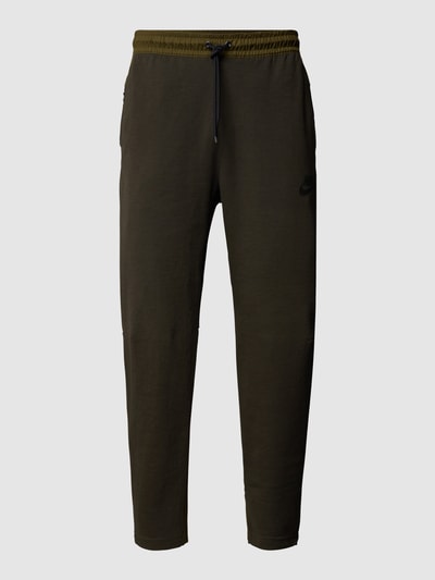 Nike Slim Fit Sweathose mit Kontrastbesatz Olivgrün 2
