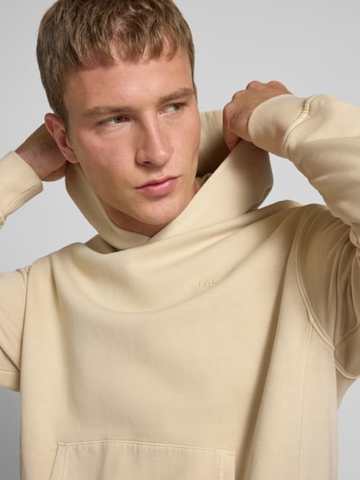 Levi's® Hoodie mit Känguru-Tasche und Label-Stitching Offwhite 3