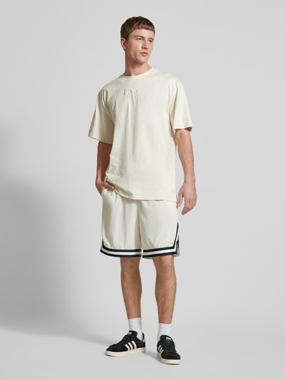 KARL KANI Loose Fit Shorts mit elastischem Bund Offwhite 1