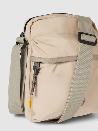 camel active Umhängetasche mit Logo-Badge Modell 'Terra' Beige 3