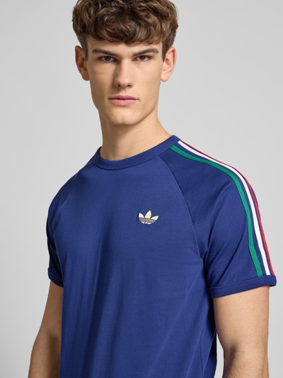adidas Originals Regular Fit T-Shirt mit Kontraststreifen Dunkelblau 3